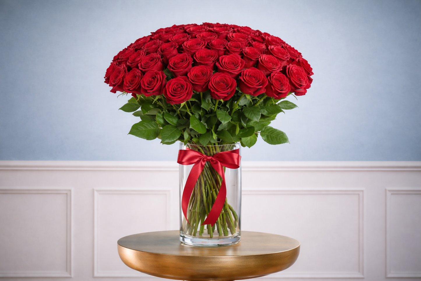 Elegant bouquet of red roses