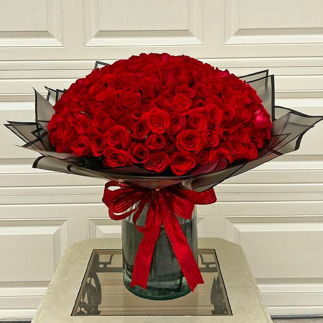 Premium Red Rose Hand Bouquets - 100piece