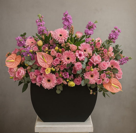 Send Vase gifts online in Kuwait|italianflowerkw