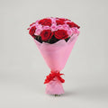 Romantic pink roses bouquet gift arrangement, fresh premium pink roses, flower gift delivery Kuwait