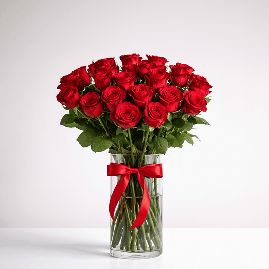 Red roses in clear vase - italianflowerkw