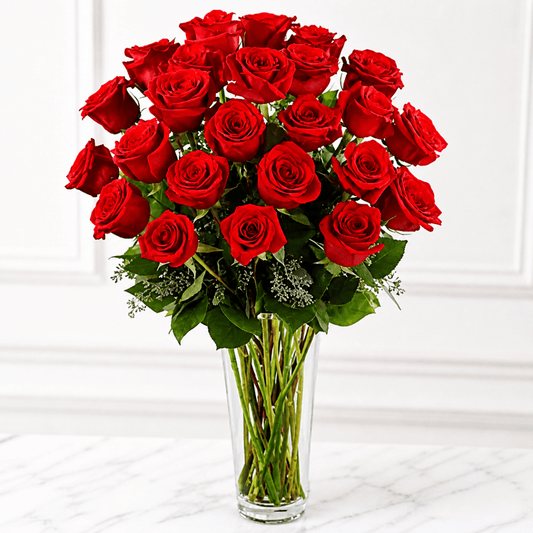 Romantic Red Roses in Glass Vase Bouquet-italianflowerkw