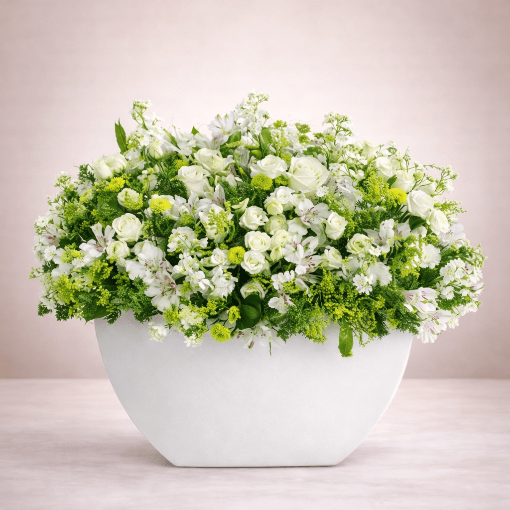Elegant White Roses Bouquet with Alstroemeria Flowers-italianflowerkw